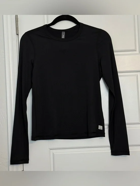 vuori long sleeve lux crew neck tee in black - Picture 3 of 5